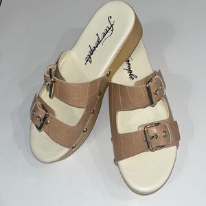 Nwt  Free  people clogs